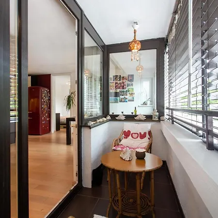 Spacious Riverbank With A Balcony And A Garage