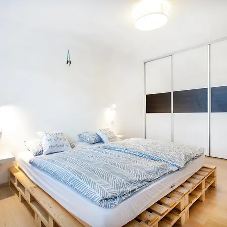 Spacious Riverbank With A Balcony And A Garage Lejlighed Ljubljana